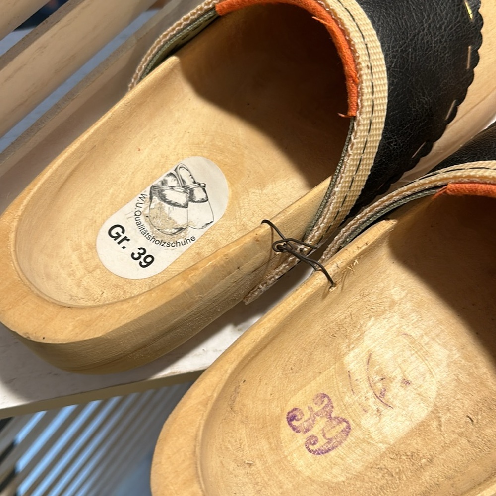 W.U Qualitatsholzschuhe wooden clogs - Picture 2 of 4